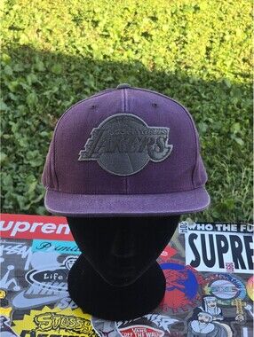 L.A. Lakers Purple Snapback Hat Mitchell And Ness